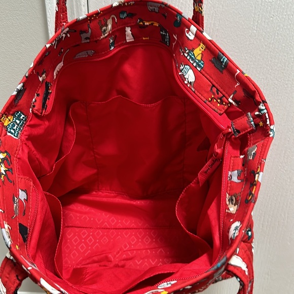Vera Bradley Vera Tote in Holiday Cats - Picture 3 of 3
